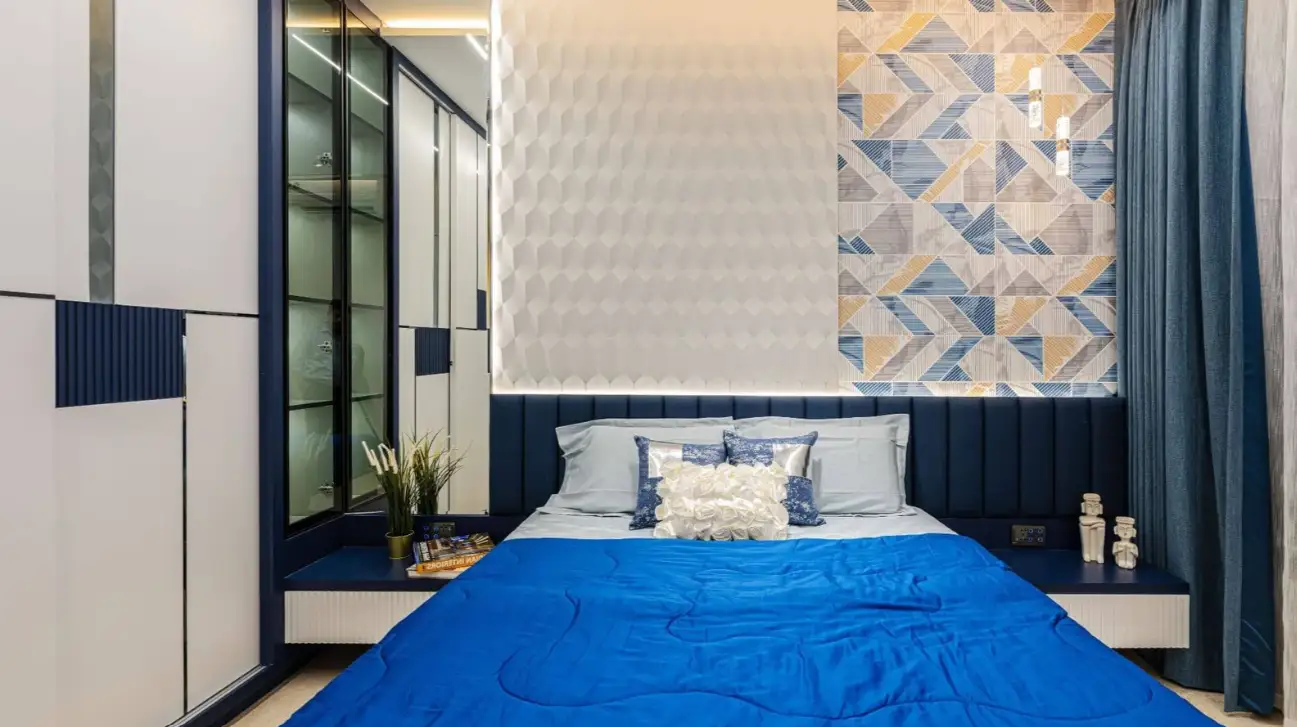 Guest bedroom with concealed storage and window daybed